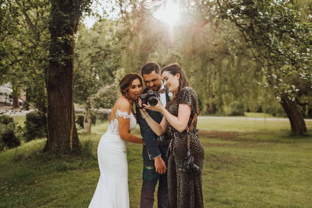 how to choose your wedding photographer