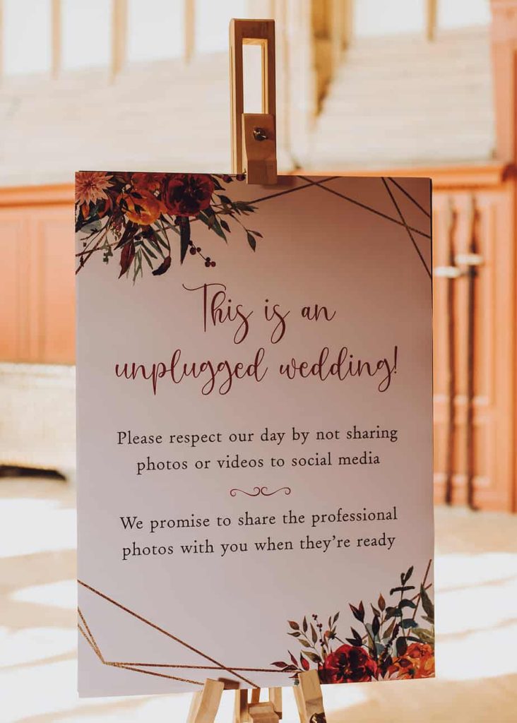 Reasons to have an unplugged wedding ceremony