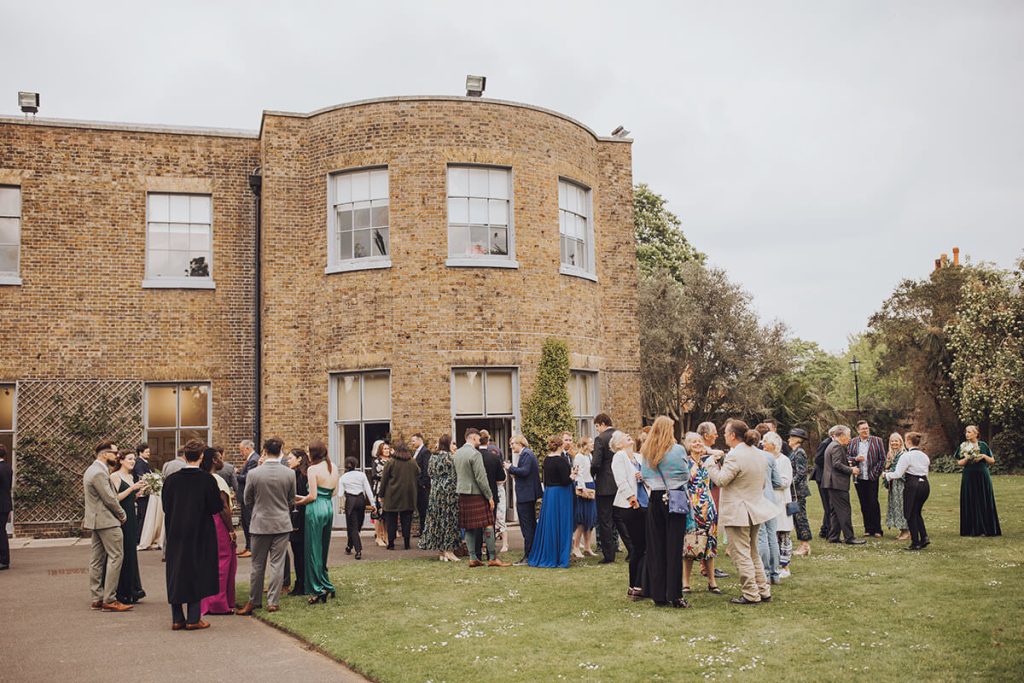 cambridge cittage kew gardens drinks reception at a wedding