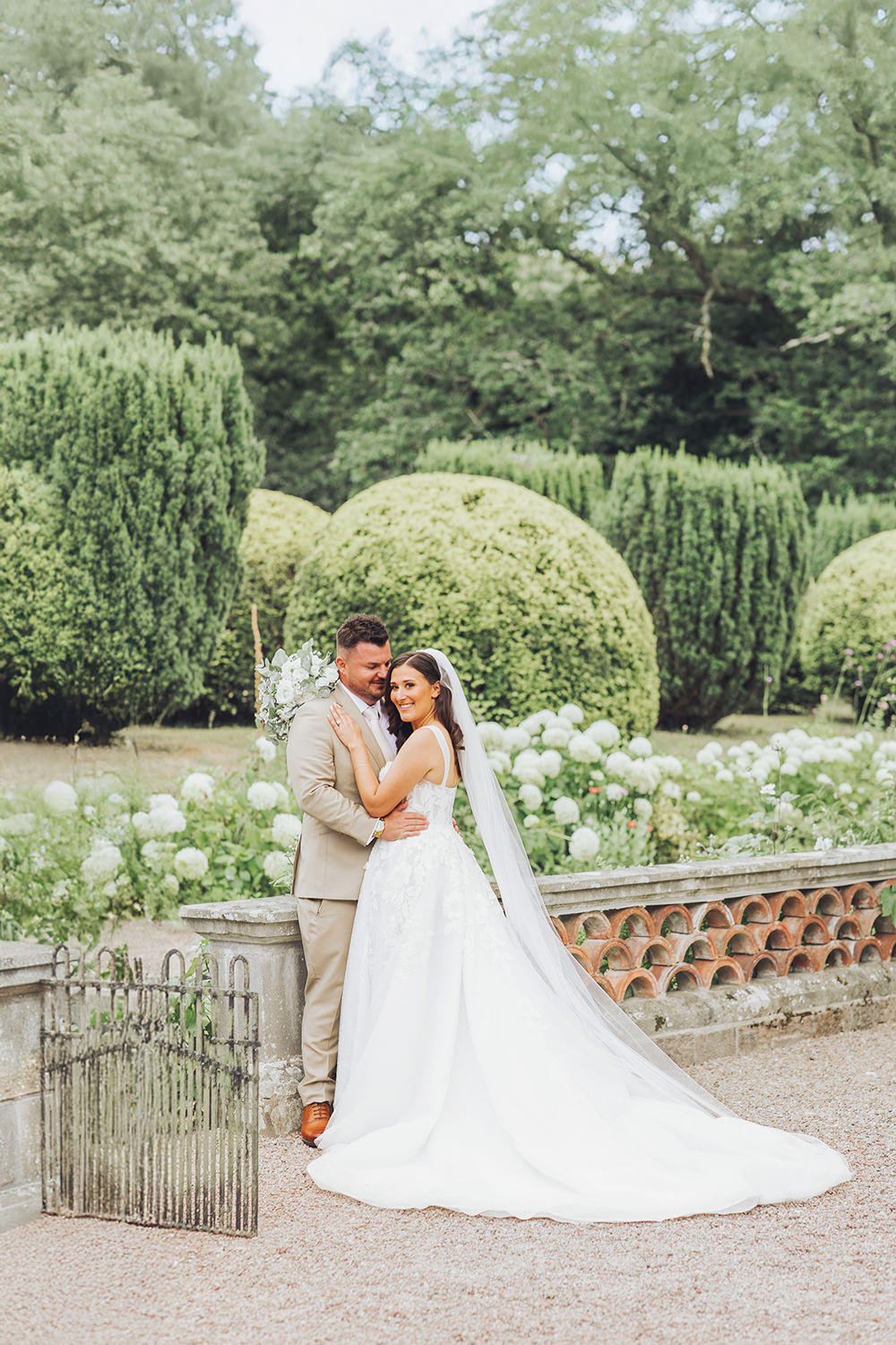 cefn tilla court wedding couple